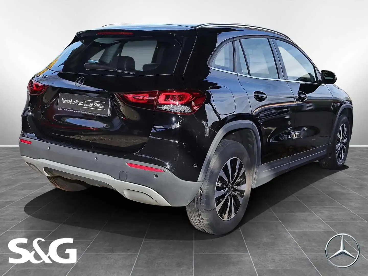 Mercedes-Benz GLA 250 e KAMERA+CARPLAY+LED+MBUX+PDC+17 ZOLL Noir - 2