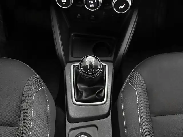 Dacia Duster view 12