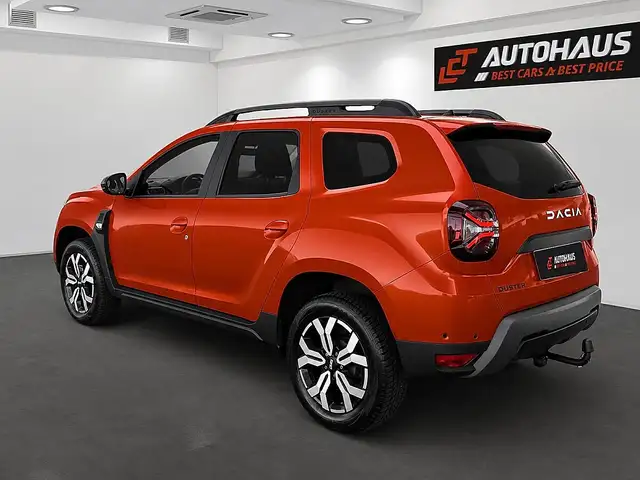 Dacia Duster view 3