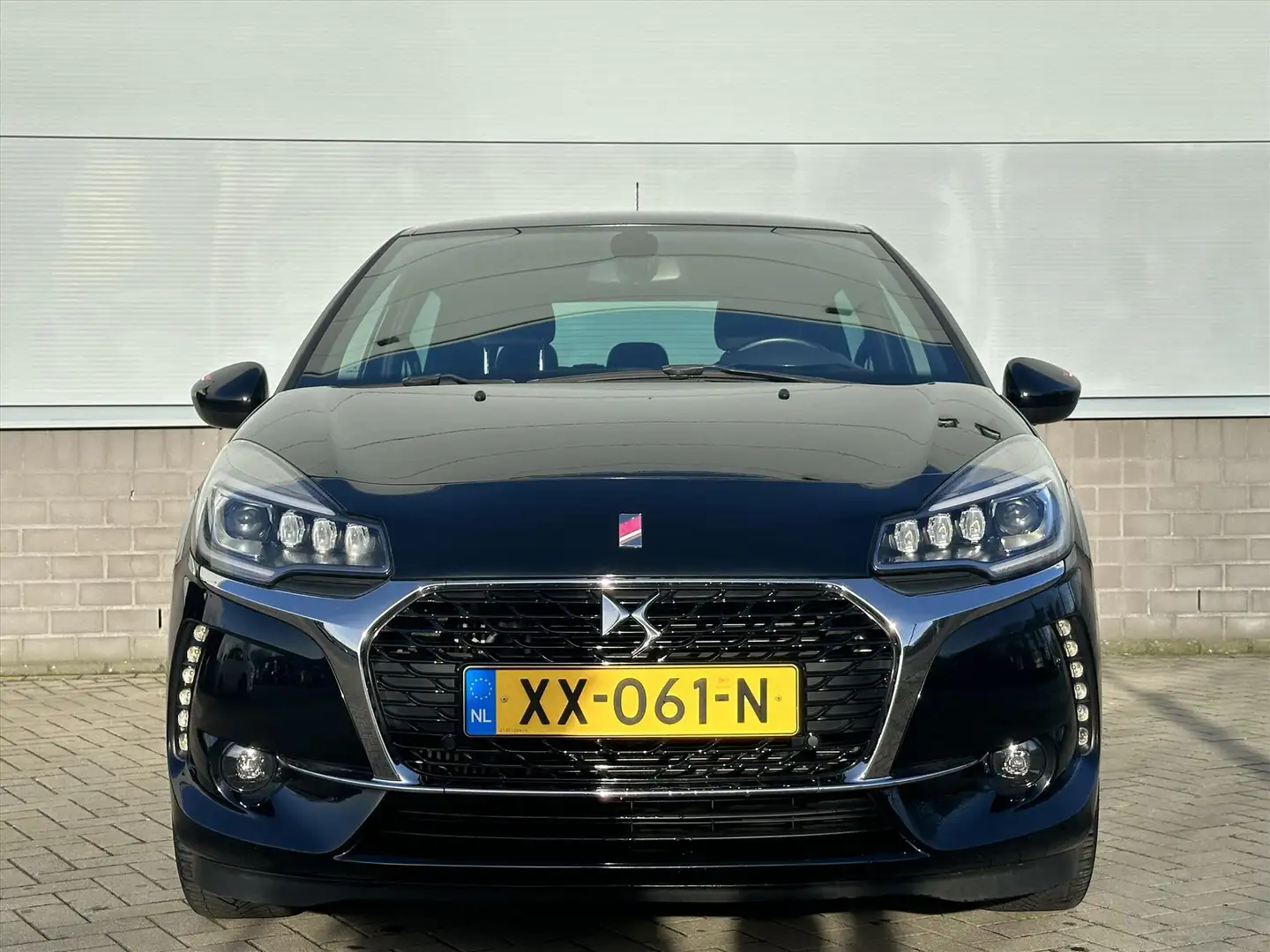 DS Automobiles DS 3 110pk Automaat Performance Line | Climate Control Zwart - 2
