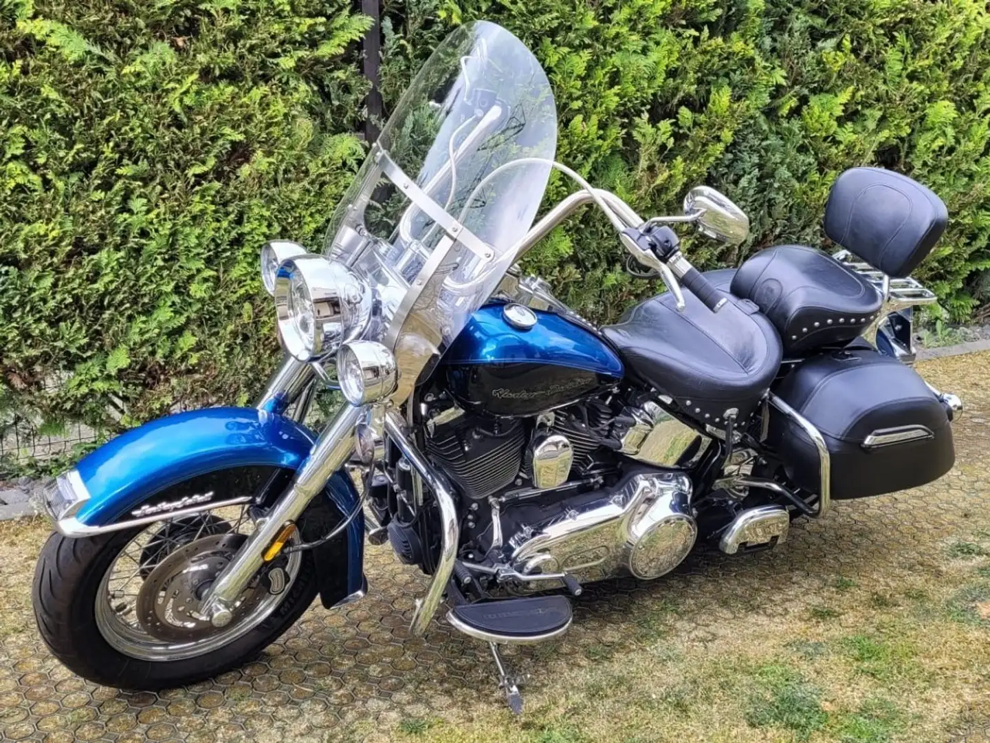 Harley-Davidson Heritage Softail CLASSIC FLSTC 103 Blau - 1