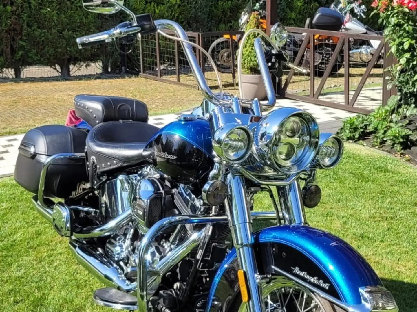 Harley-Davidson Heritage Softail CLASSIC FLSTC 103 Blau - 2