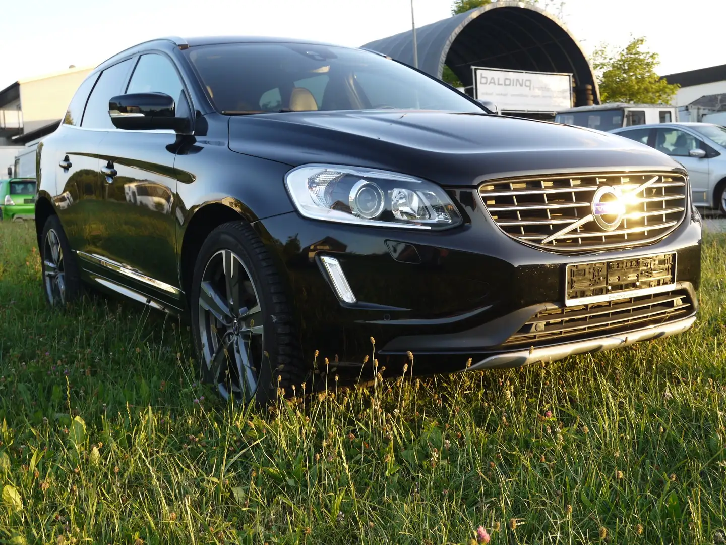 Volvo XC60 Summum 2WD D4*Sh-gepfl.*Leder*Xenon*RFK*Navi* Negro - 2