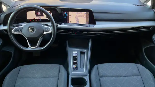 Volkswagen Golf view 9