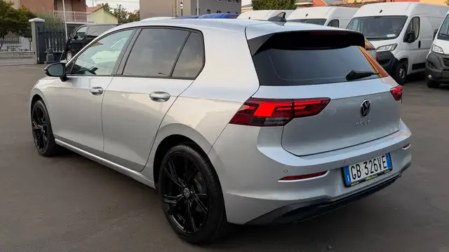 Volkswagen Golf view 6
