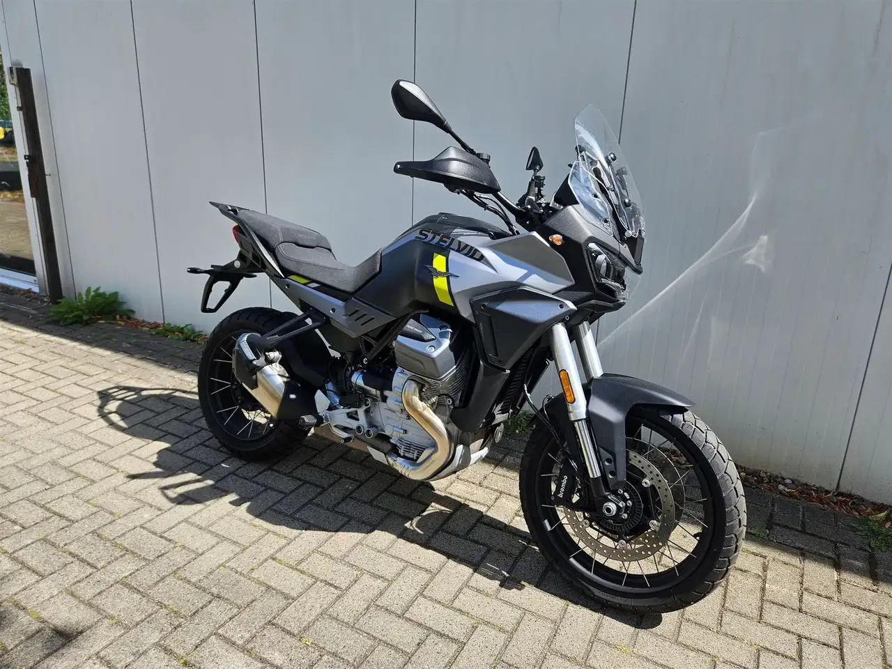 Moto Guzzi Stelvio