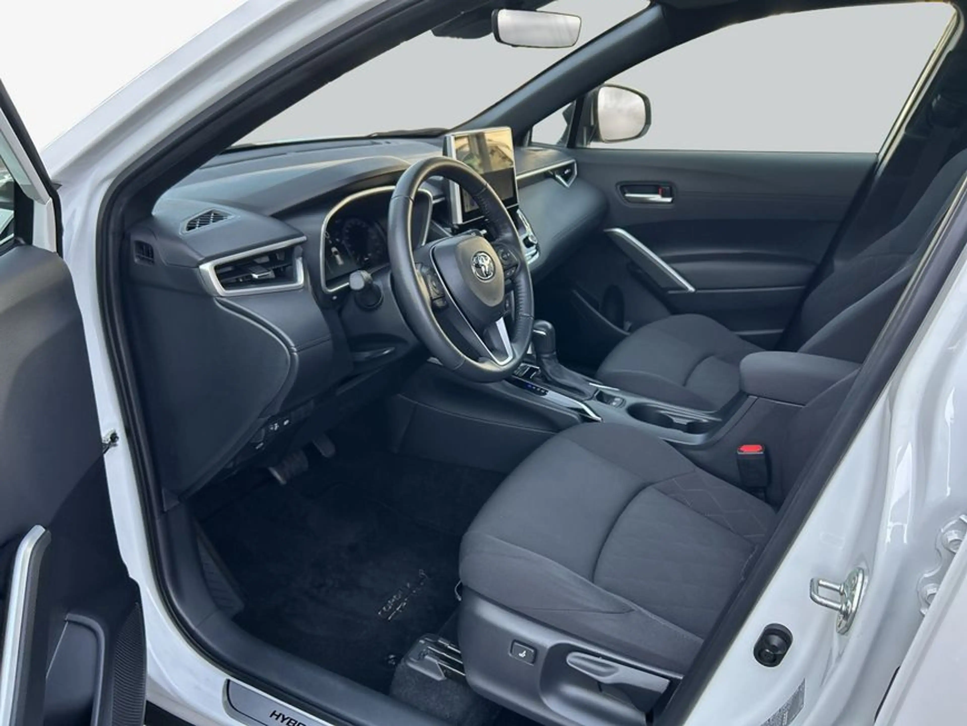 Toyota Corolla Cross Hybrid 2.0 VVT-i Team D — photo 9