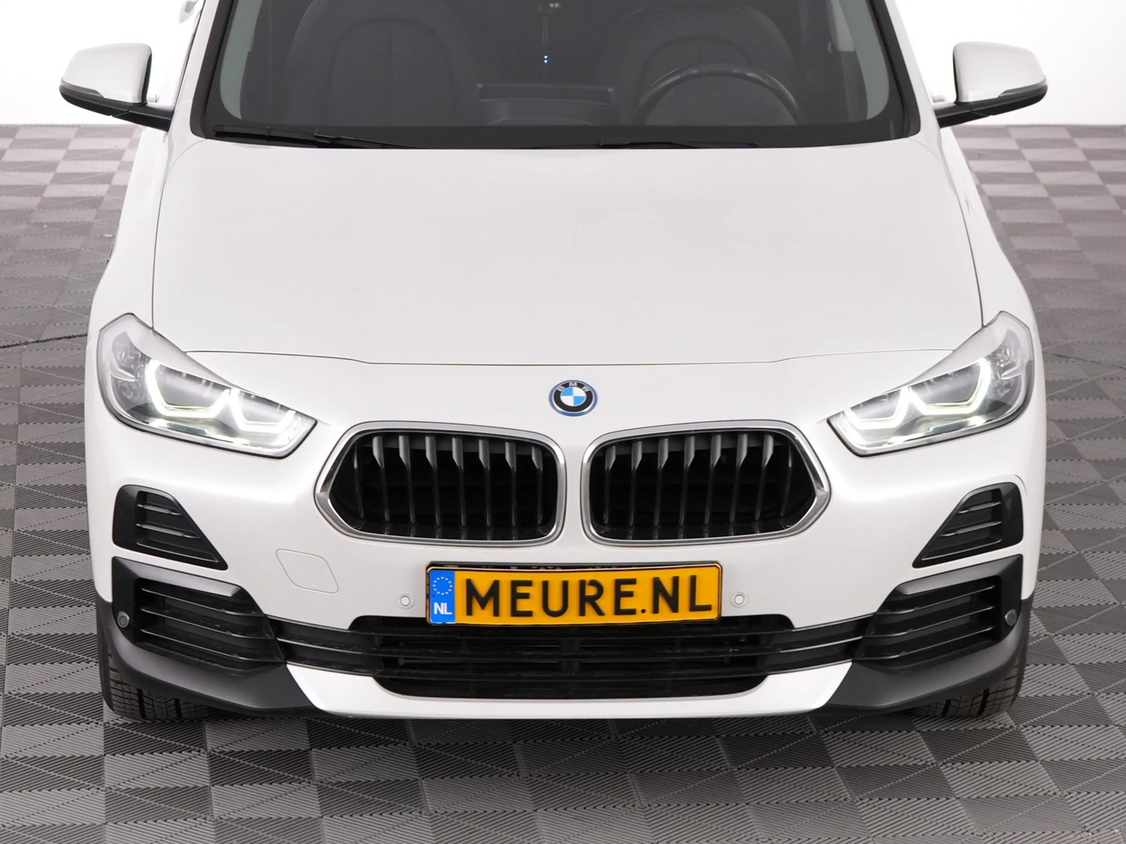 BMW X2 xDrive25e | LEDER | Head-Up | NAVI | CAMERA — photo 9