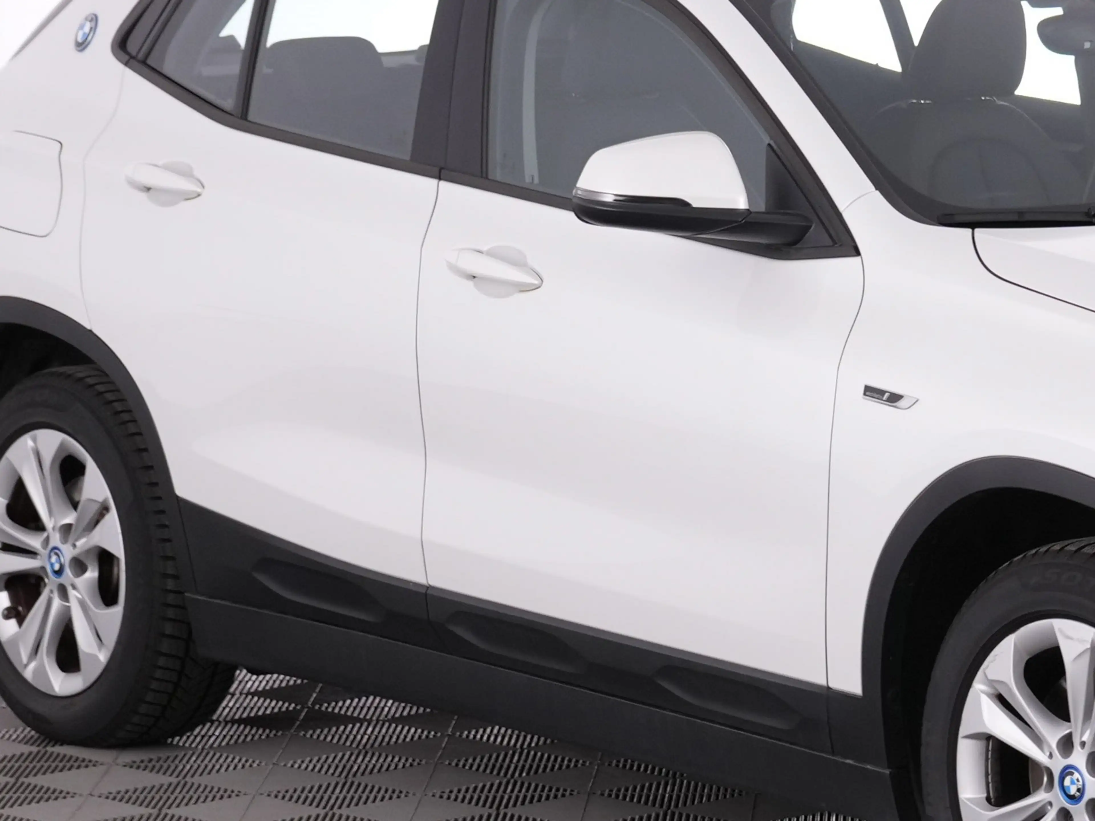BMW X2 xDrive25e | LEDER | Head-Up | NAVI | CAMERA — photo 30