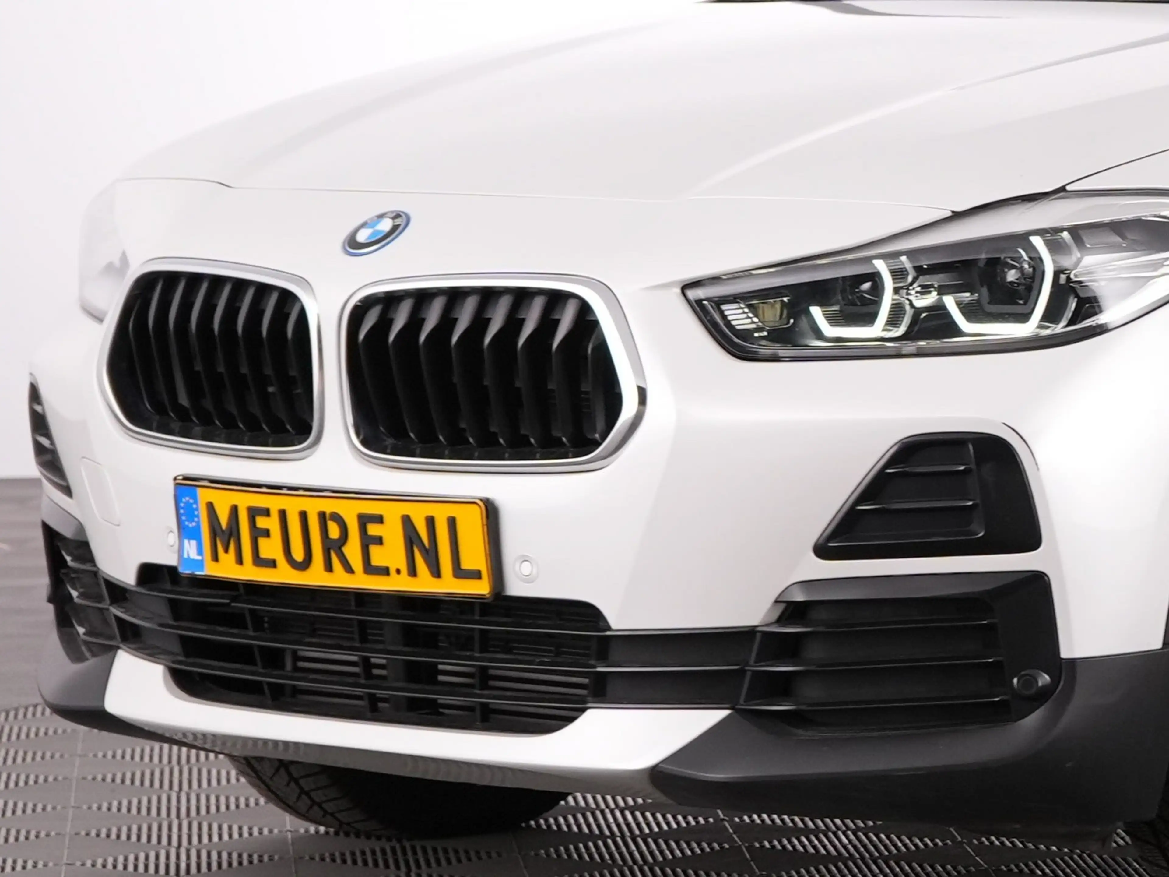BMW X2 xDrive25e | LEDER | Head-Up | NAVI | CAMERA — photo 27