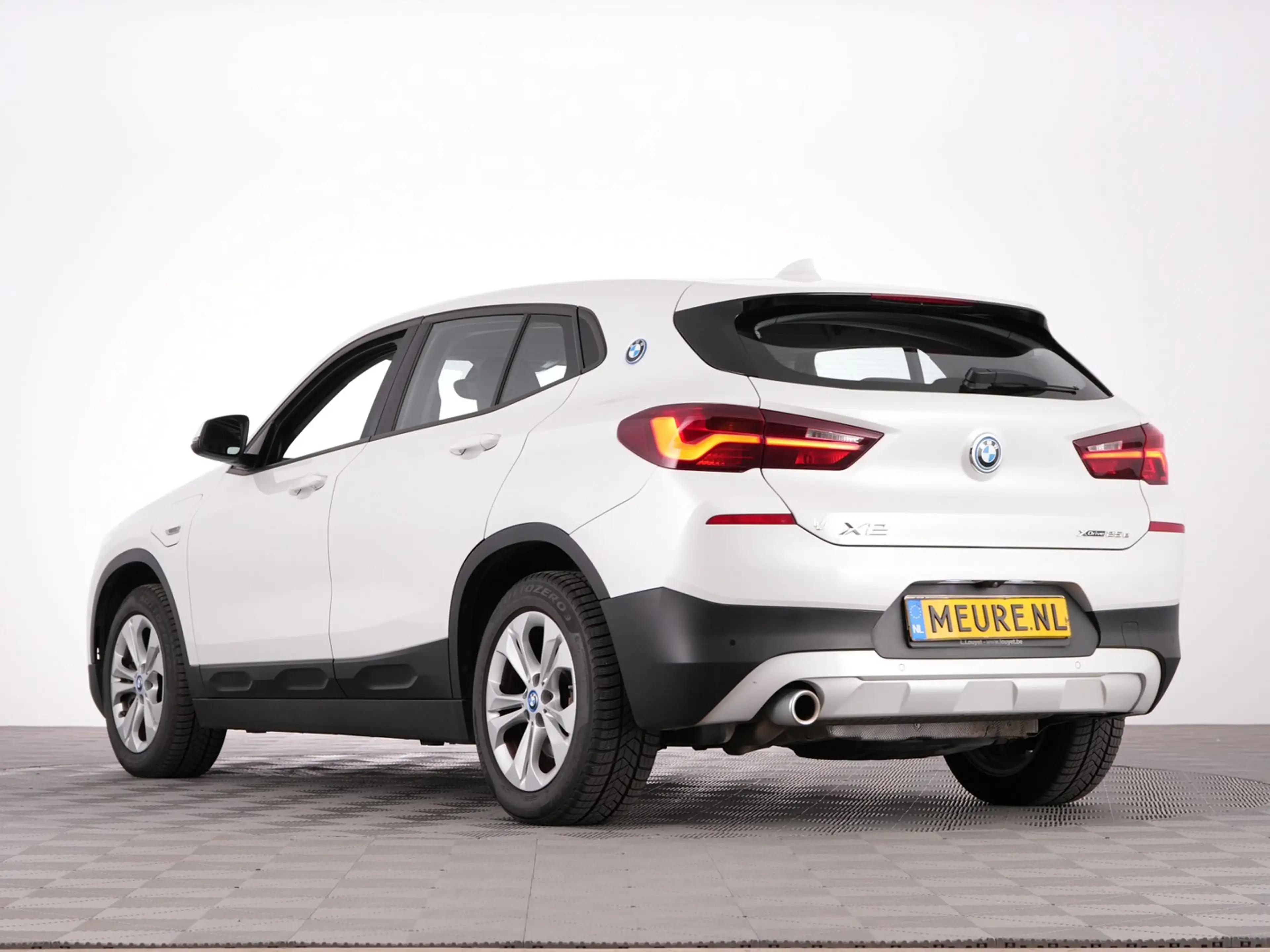 BMW X2 xDrive25e | LEDER | Head-Up | NAVI | CAMERA — photo 26