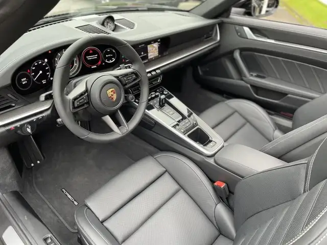 Porsche 992 view 6