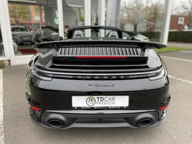 Porsche 992 view 14