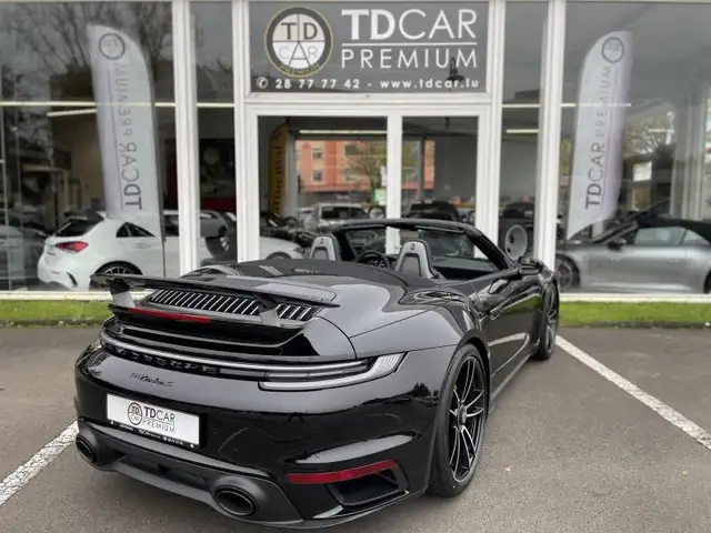 Porsche 992 view 15