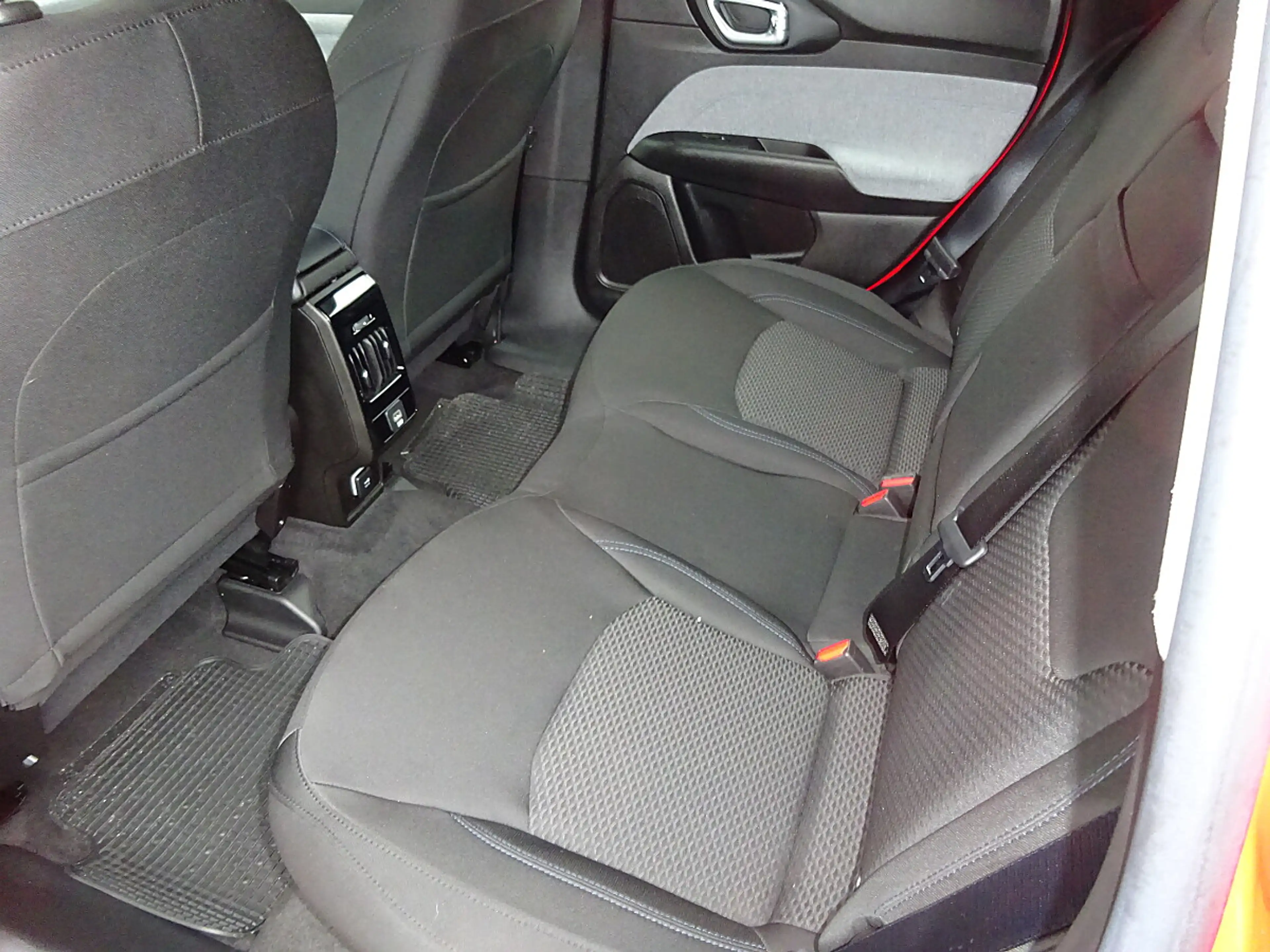 Jeep Compass 1.3 Multiair Sport T4 FWD 6MT — photo 6