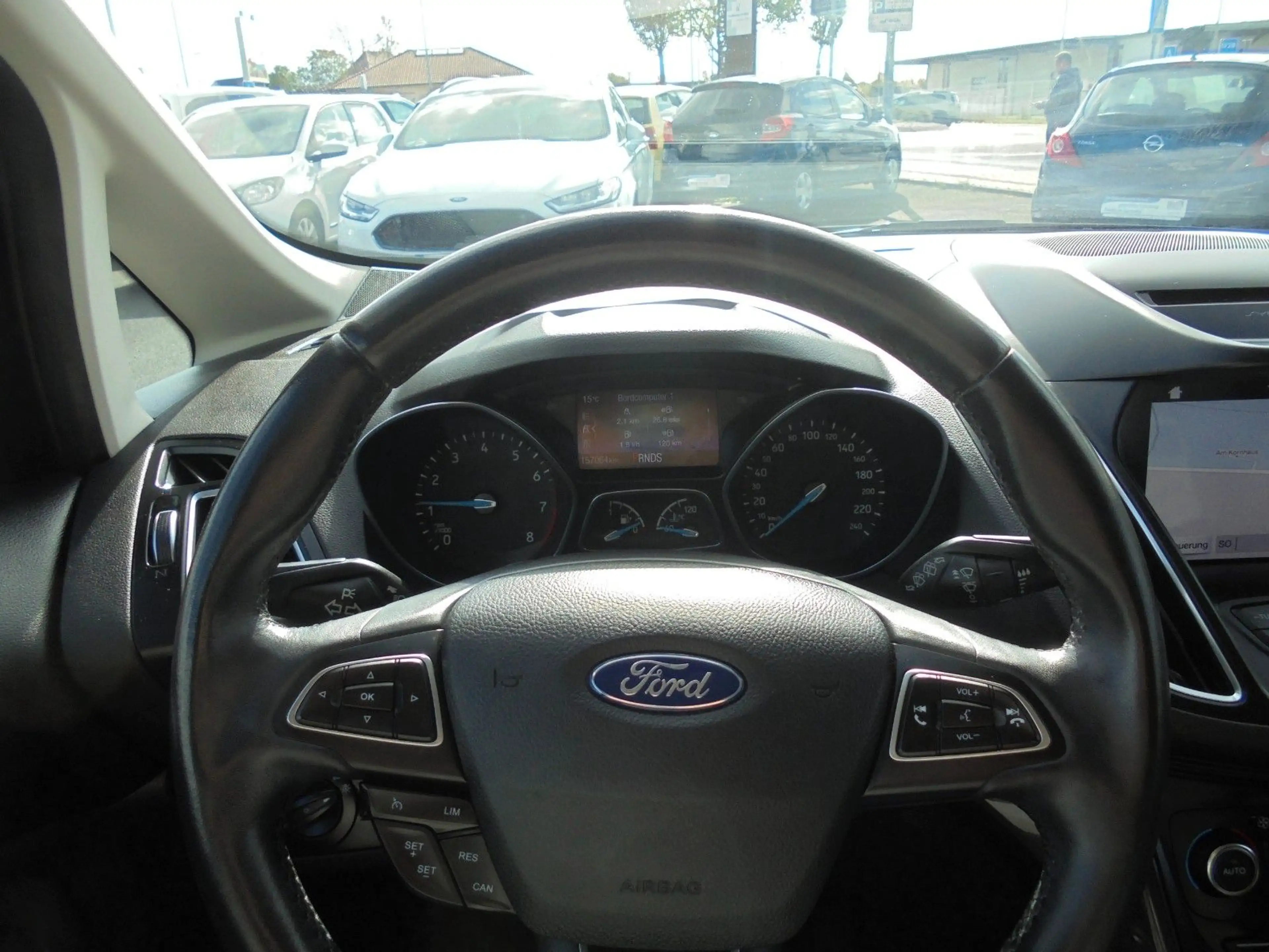 Ford Grand C-Max Titanium — photo 14