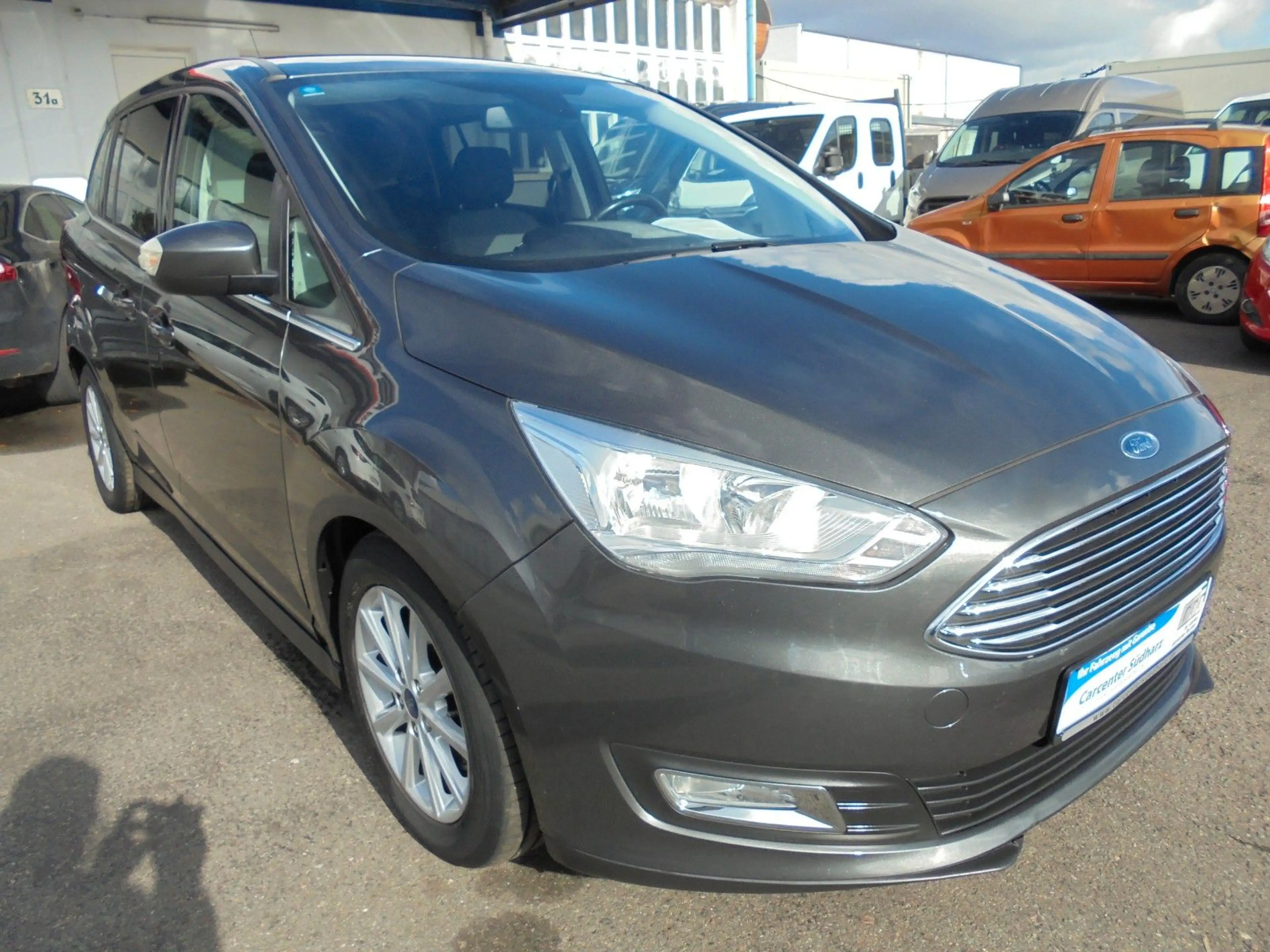 Ford Grand C-Max Titanium — photo 9
