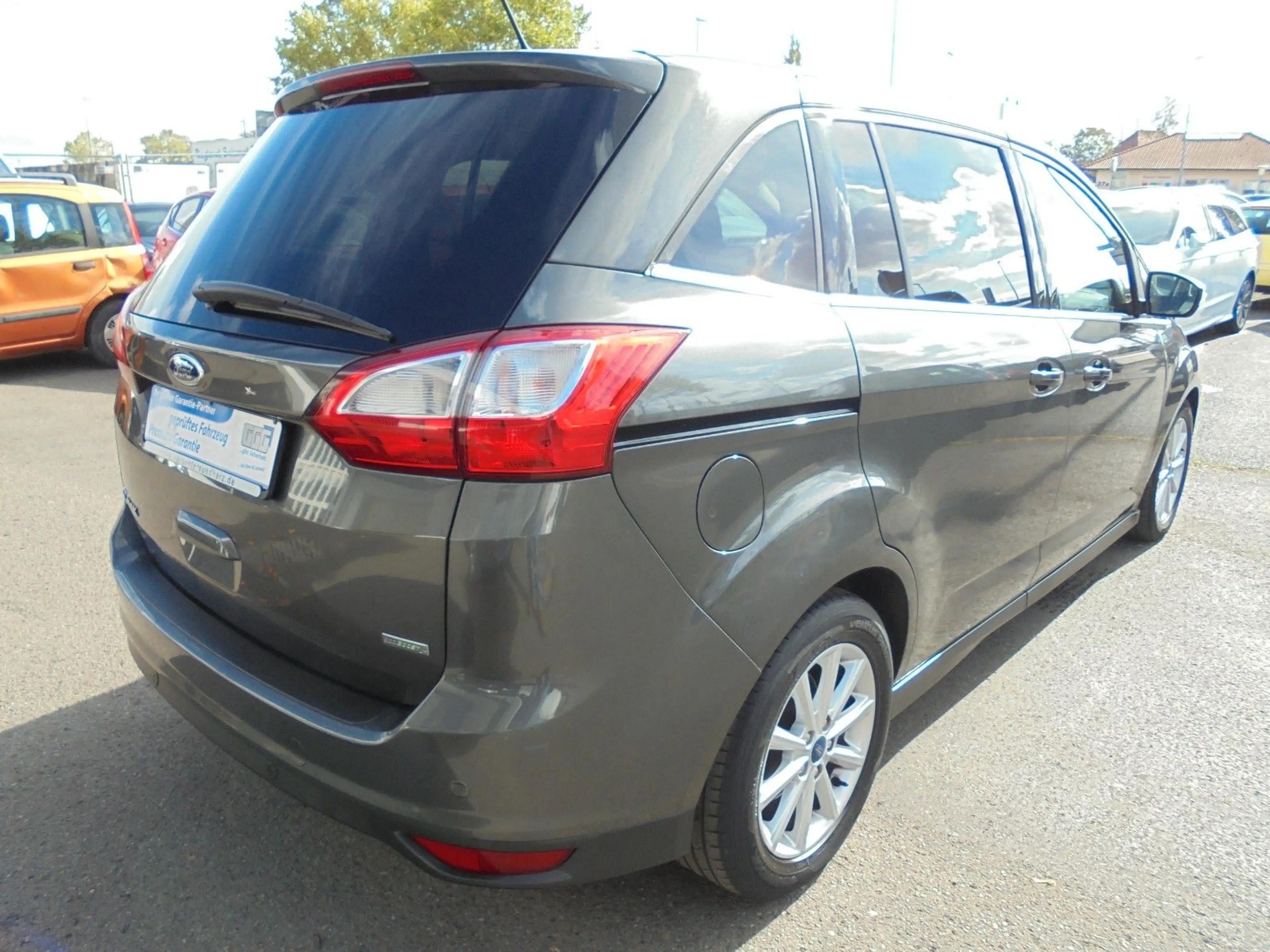 Ford Grand C-Max Titanium — photo 6