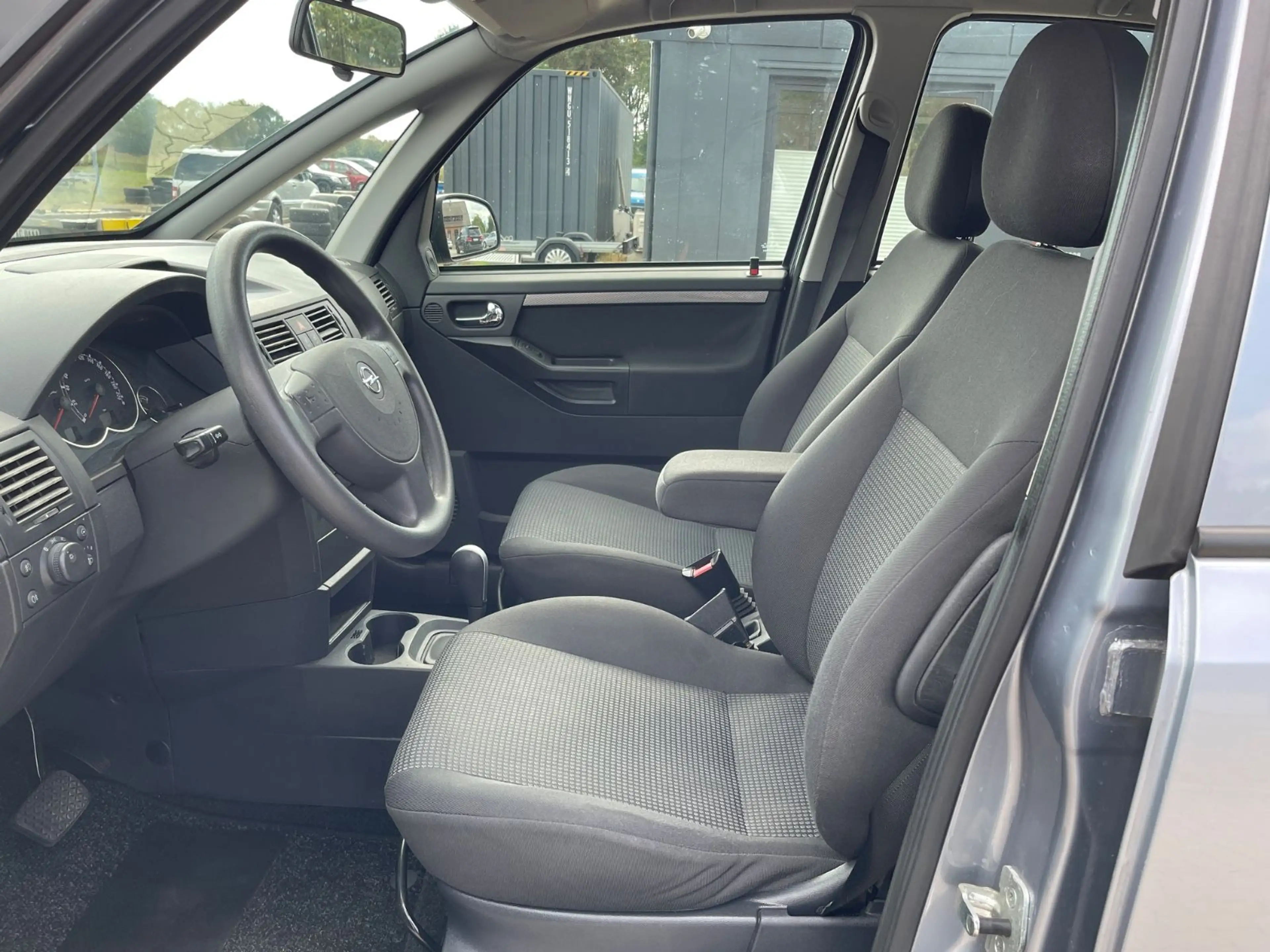 Opel Meriva 1.6 Automatik Edition TÜV 01.2028 — photo 10