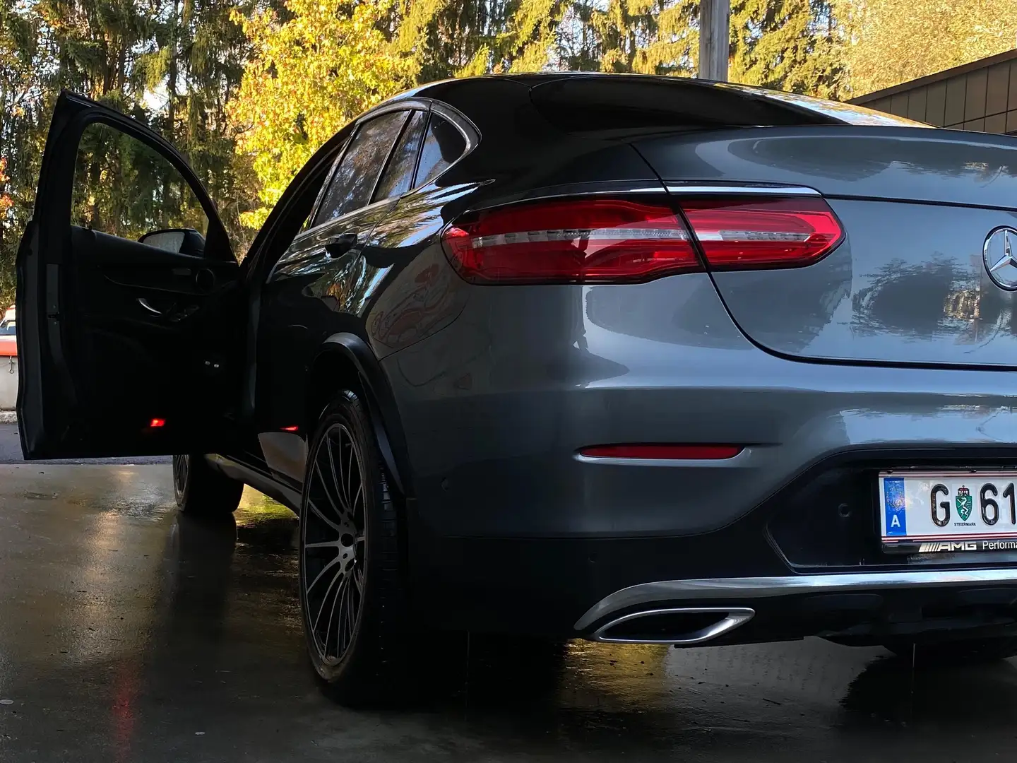 Mercedes-Benz GLC 220 GLC 220 d Coupé 4MATIC Aut. Grau - 1