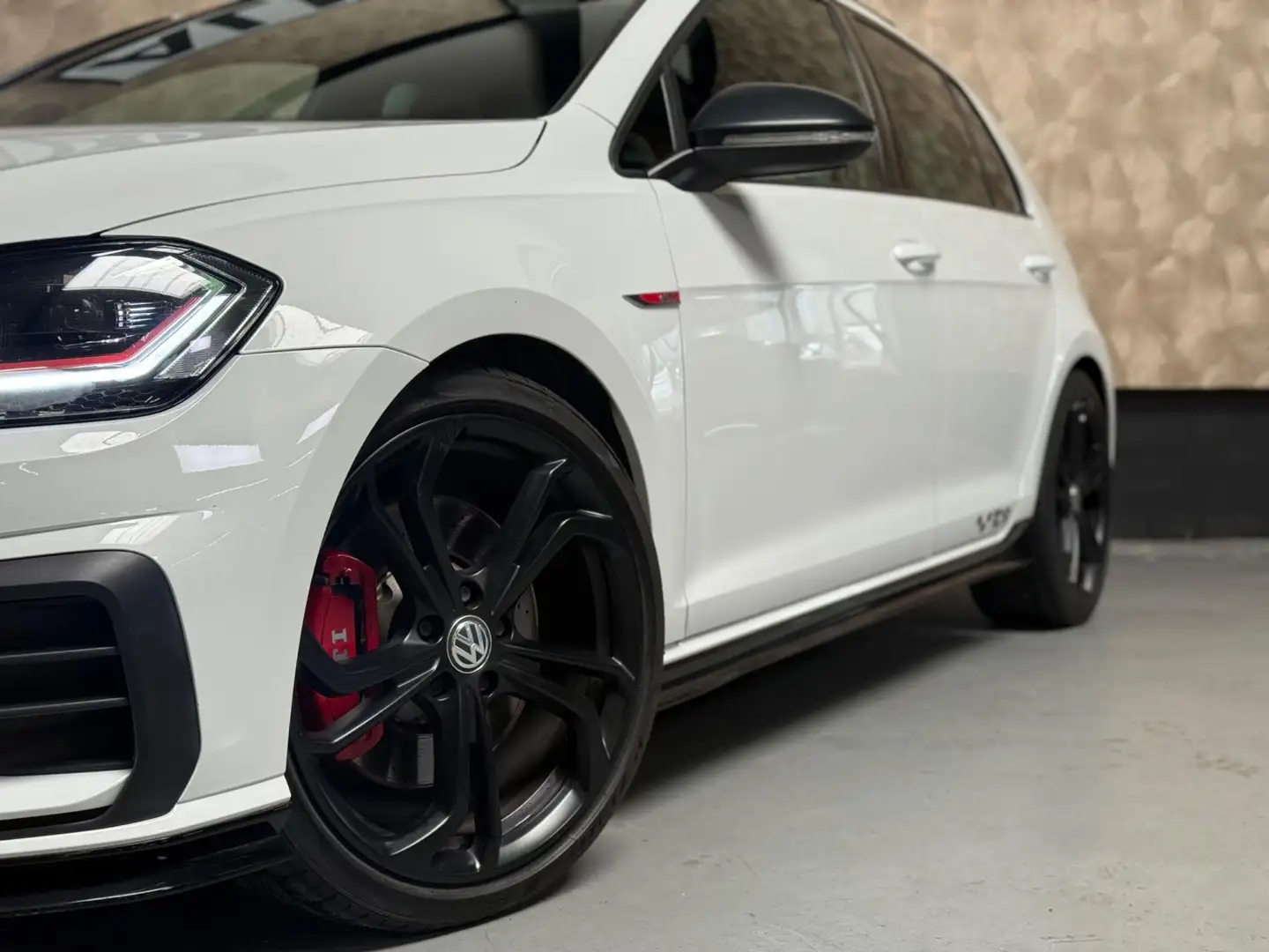 Volkswagen Golf GTI 2.0 TSI TCR | Pano | Keyless | Virtual | Dynaudio Wit - 2