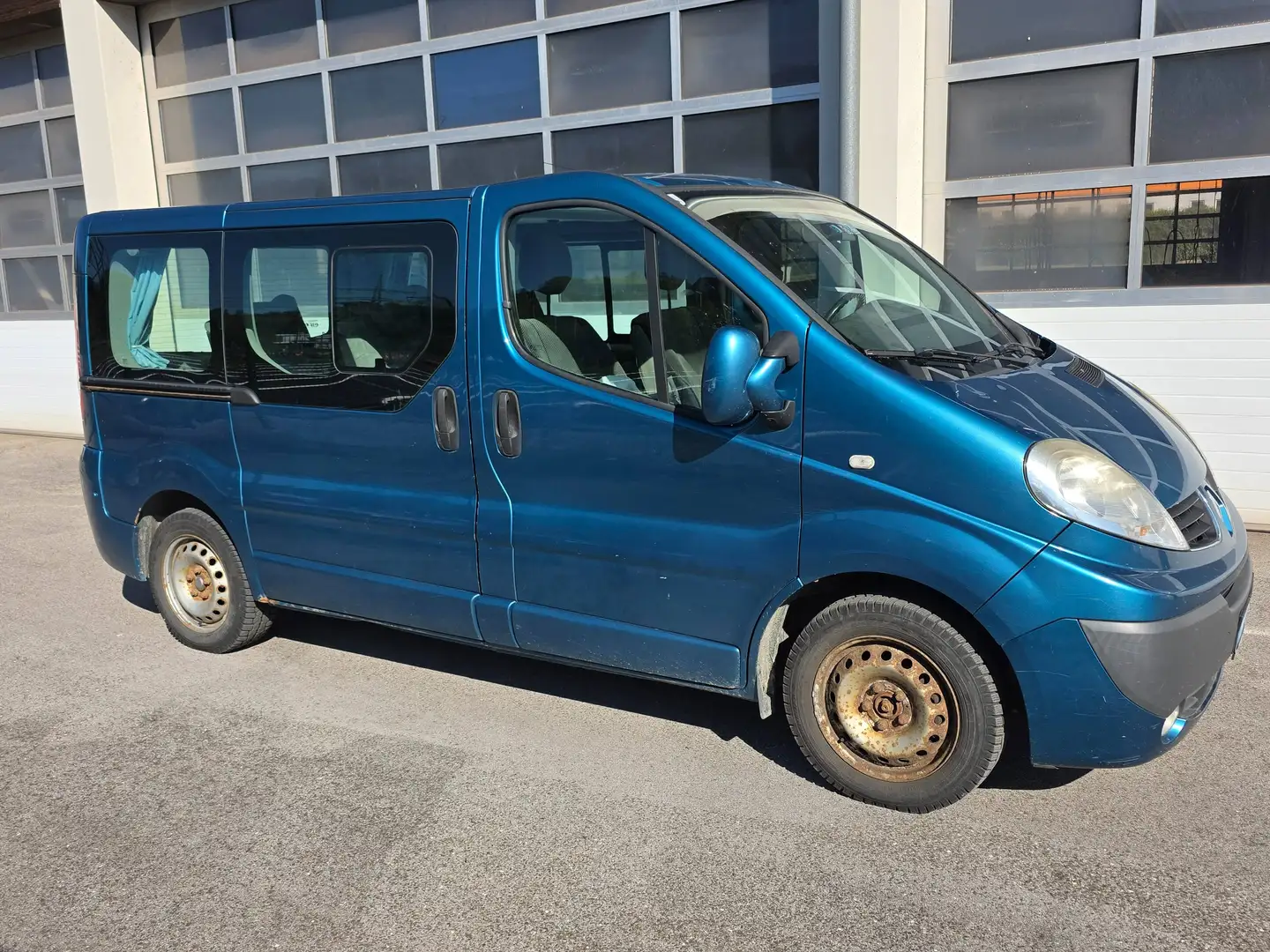 Renault Trafic Trafic Pass. Expr. L1H1 2,7t 2,0 dCi Expression - 2