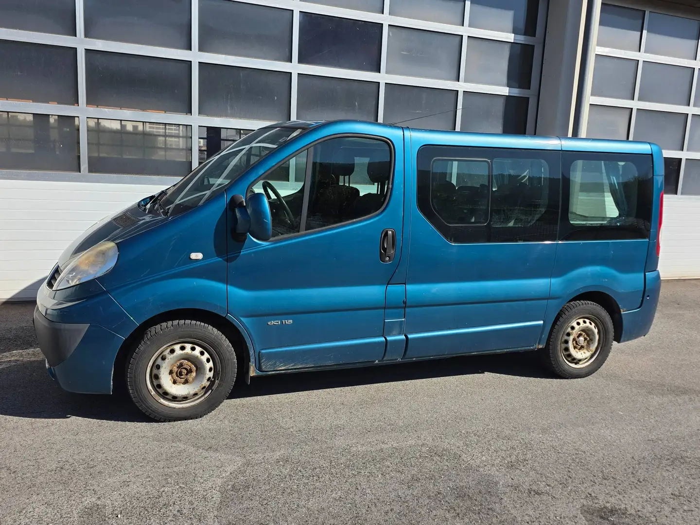 Renault Trafic Trafic Pass. Expr. L1H1 2,7t 2,0 dCi Expression - 1