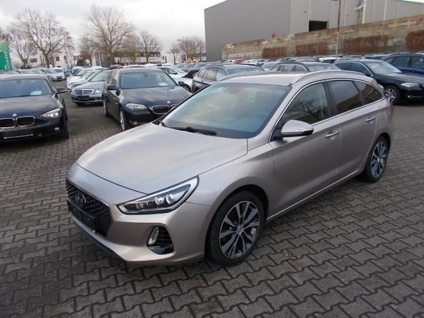 Hyundai i30 CW Premium AHK LED Navi Leder WR Beige - 1