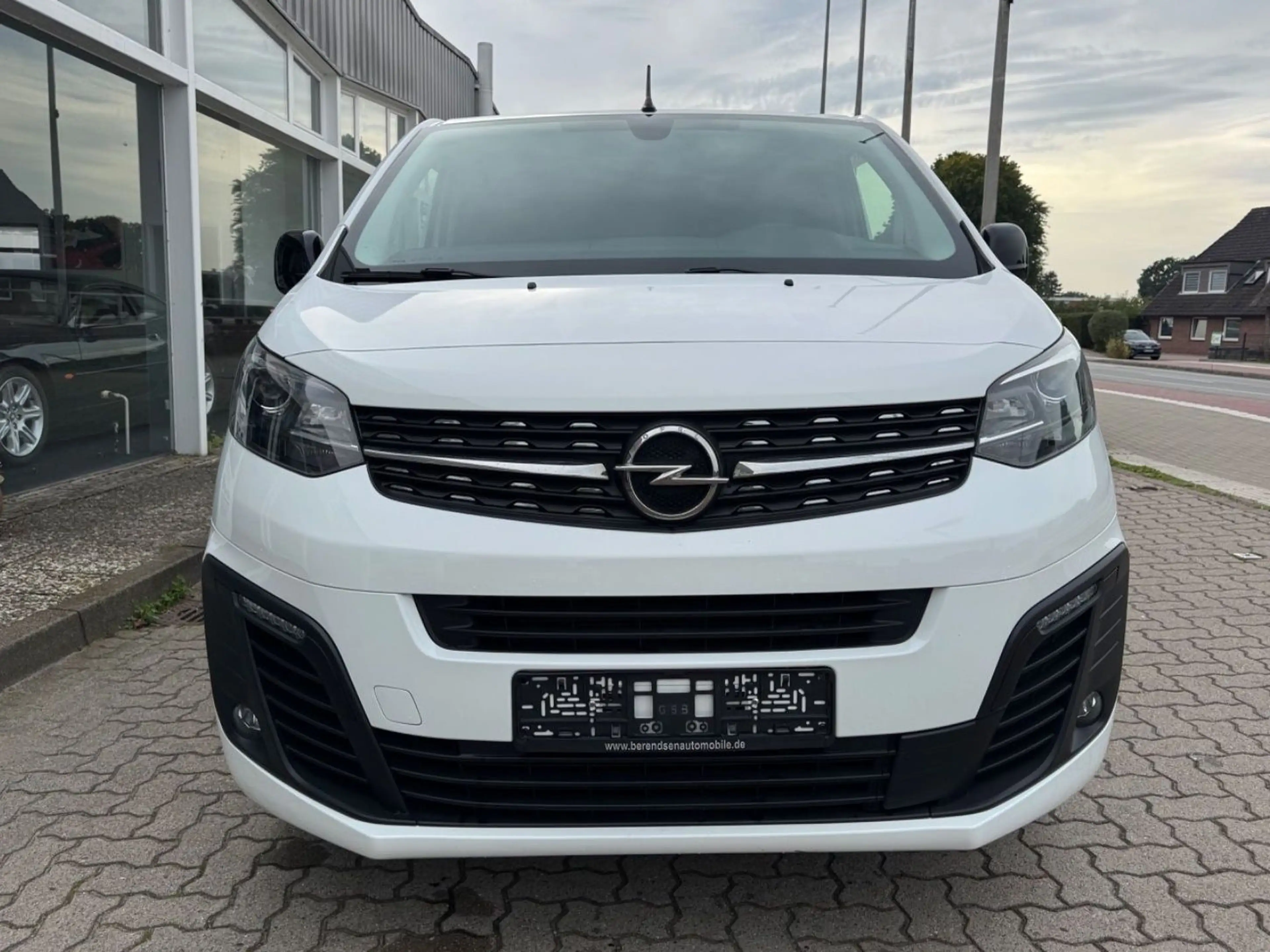 Opel Vivaro VIVARO KASTEN EDITION M L2/AHK/NAVI/PDC/APPLECAR — photo 4