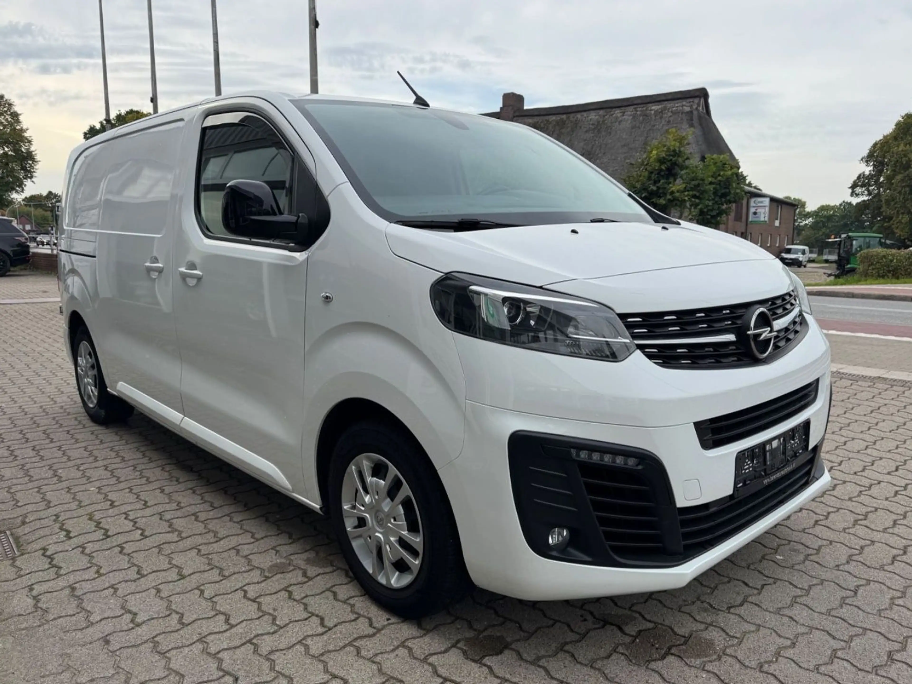 Opel Vivaro VIVARO KASTEN EDITION M L2/AHK/NAVI/PDC/APPLECAR — photo 3