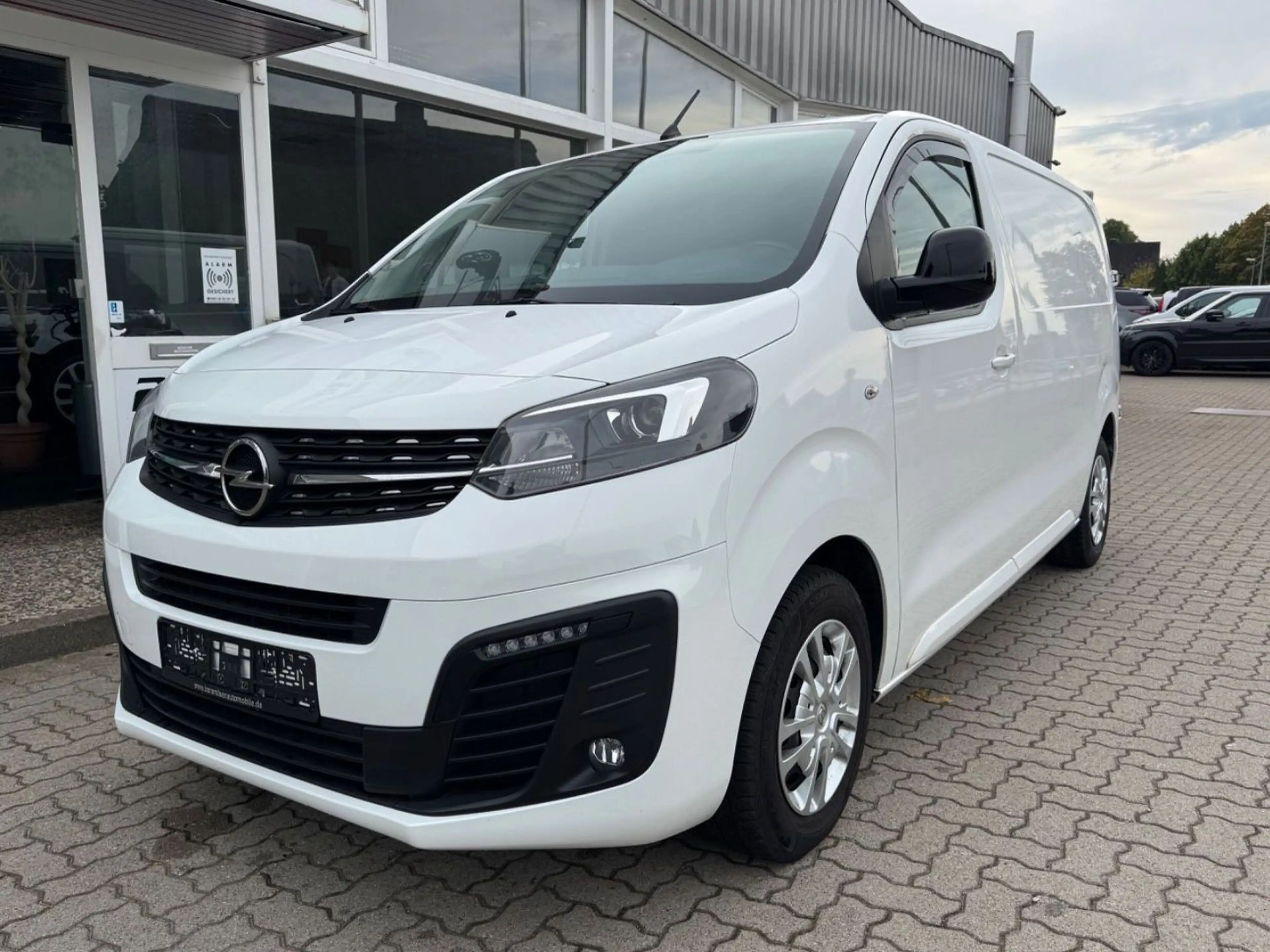 Opel Vivaro VIVARO KASTEN EDITION M L2/AHK/NAVI/PDC/APPLECAR