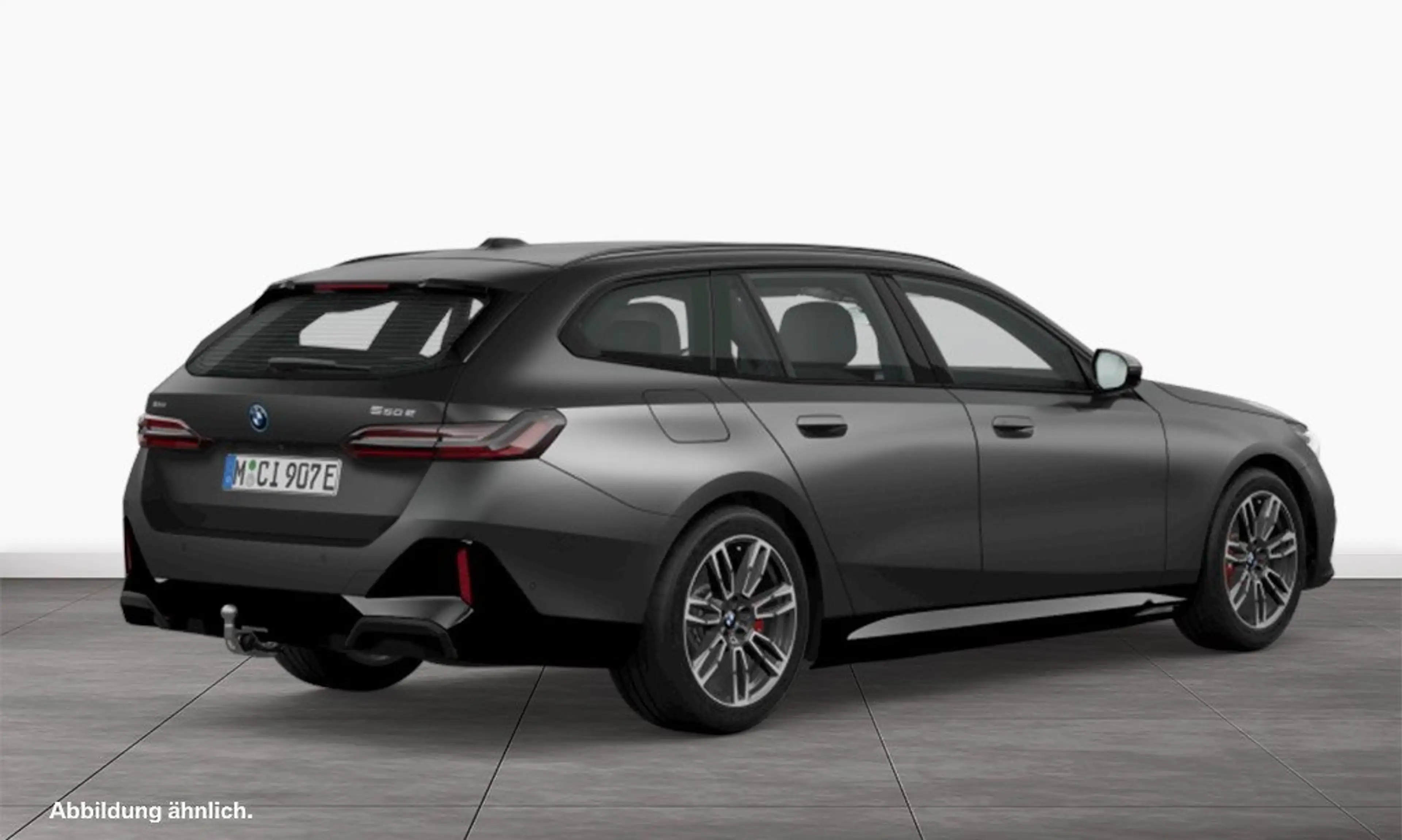 BMW 550 e xDrive Touring — photo 2