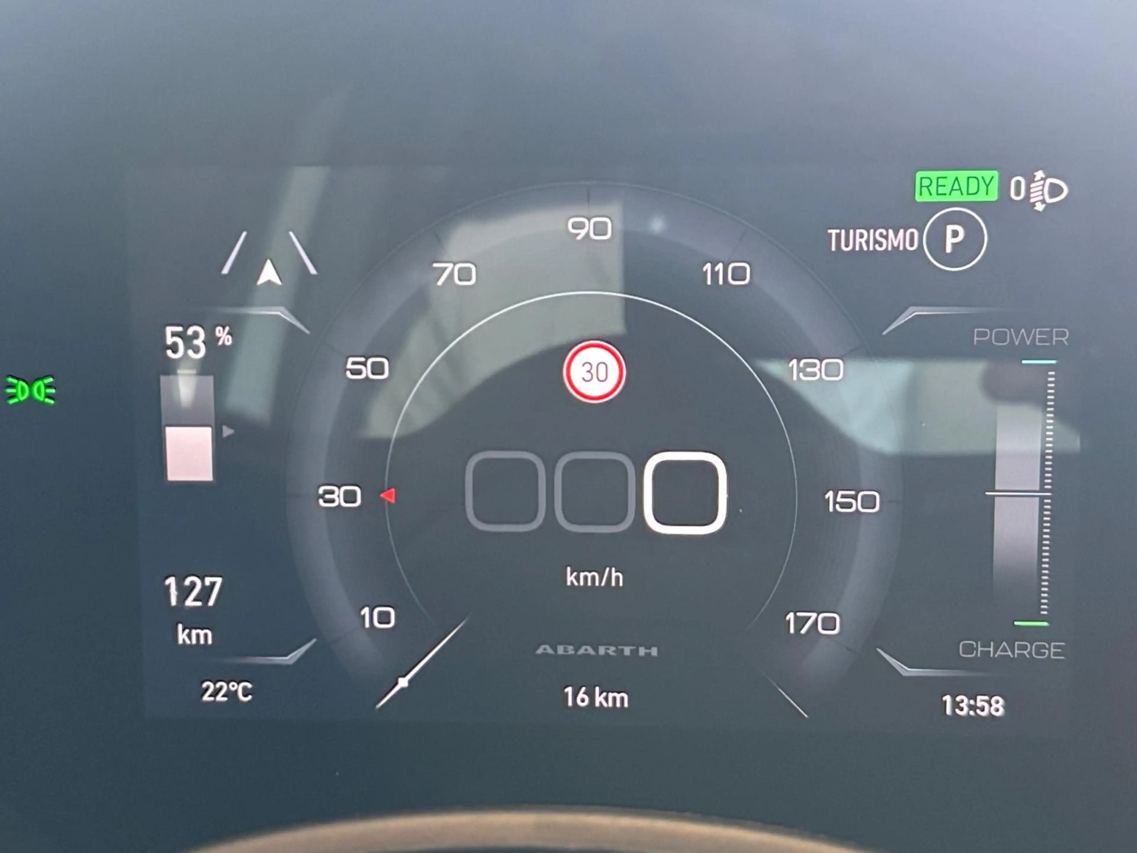 Abarth 500e Turismo Cabrio 42 kWh Carplay - Stoelverwarming - — photo 13