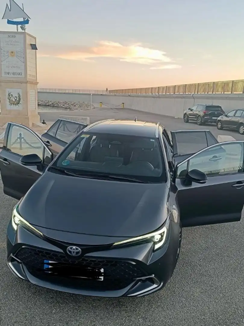 Toyota Corolla Touring Sports 140H Style Gris - 2