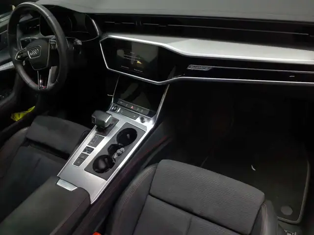Audi A6 Avant view 9