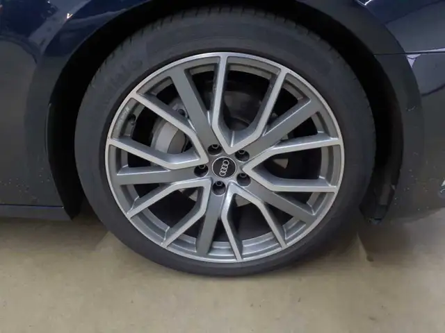 Audi A6 Avant view 17