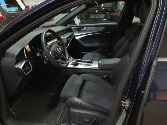 Audi A6 Avant view 7