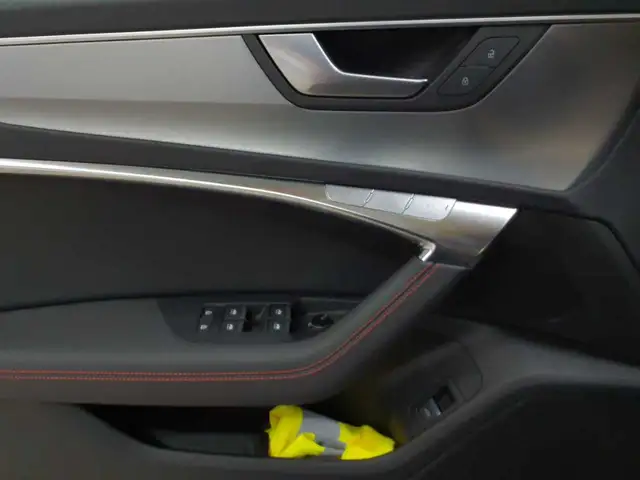 Audi A6 Avant view 19