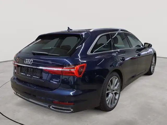 Audi A6 Avant view 4