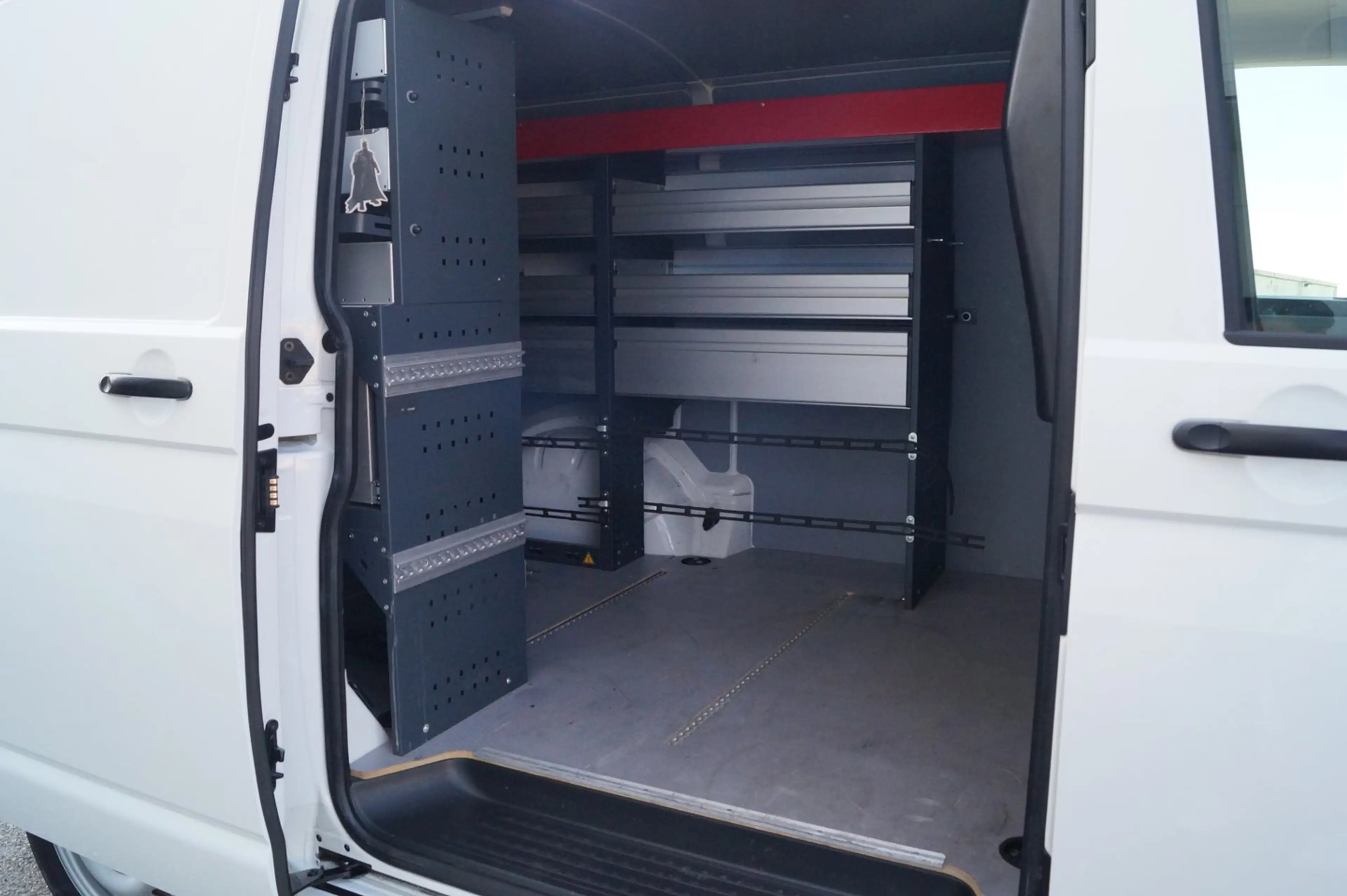 Volkswagen T6.1 Transporter VW Transporter T6.1 Kastenwagen TDI — photo 14