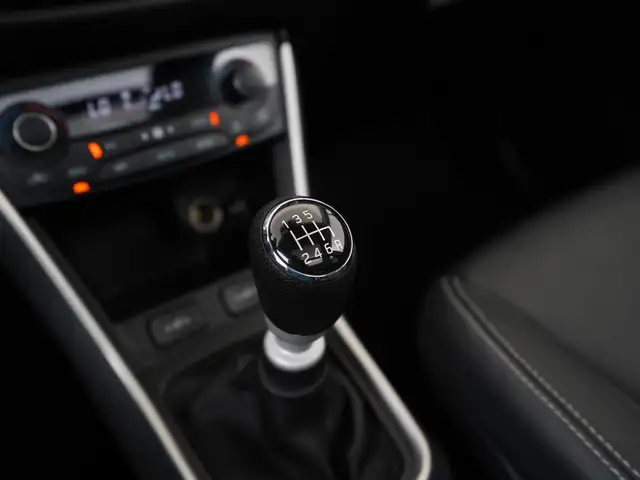 Suzuki S-Cross view 10