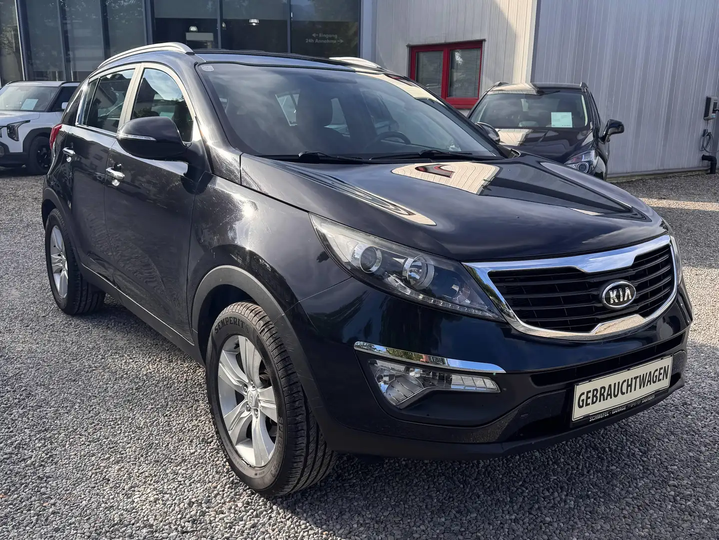 Kia Sportage 2,0 CRDI Motion AWD Schwarz - 2