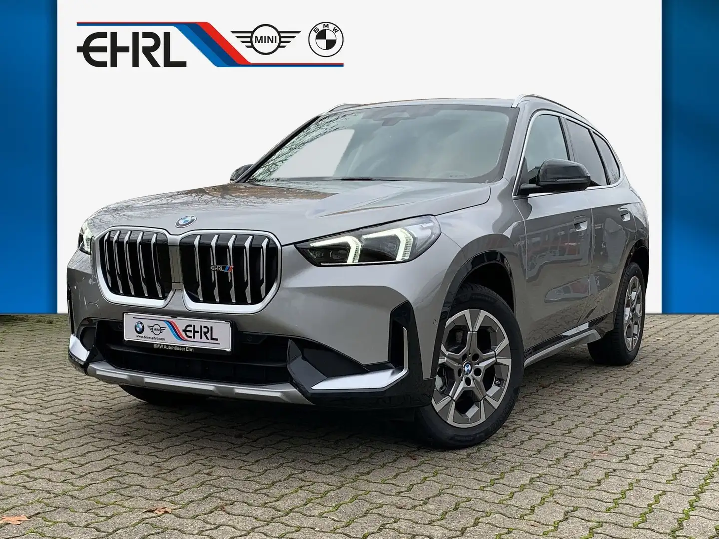 BMW X1 sDrive18i  xLine Pano*AHK*RFK UPE: 52.880€ Silber - 1
