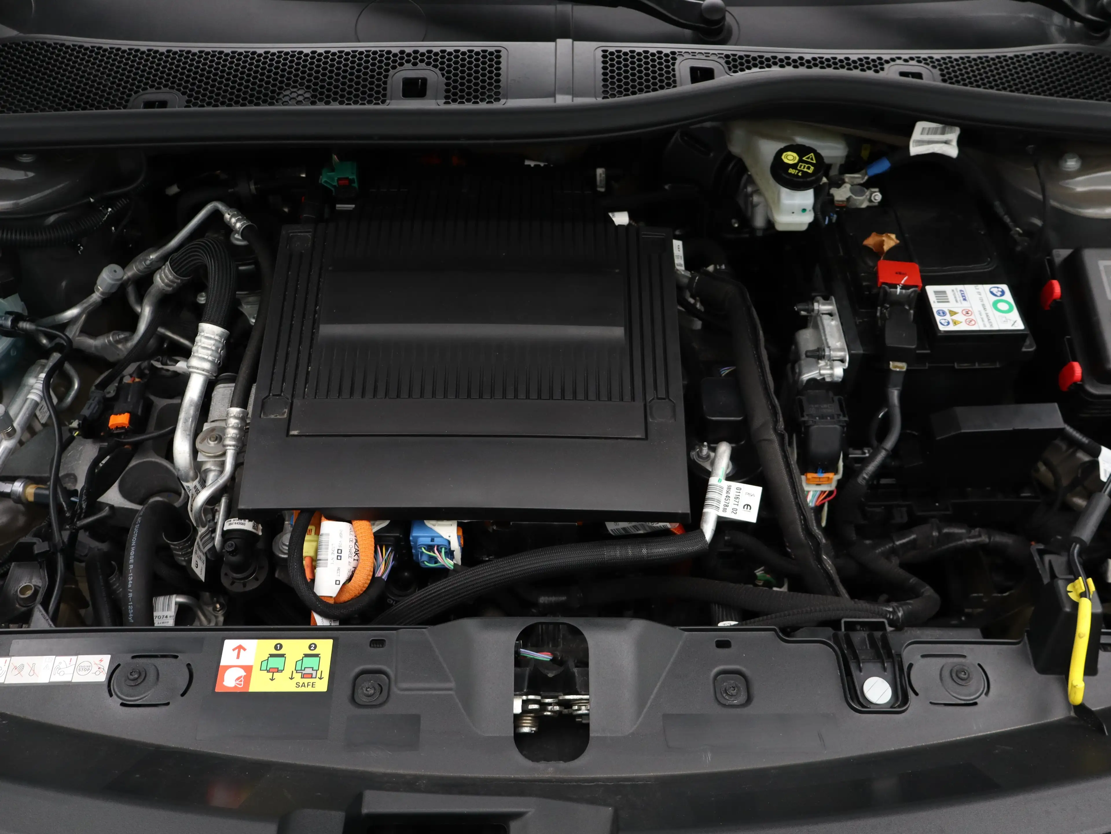Peugeot e-2008 EV GT 54 kWh SOH 96% | 3 Fase | Carplay | Drive As — photo 34