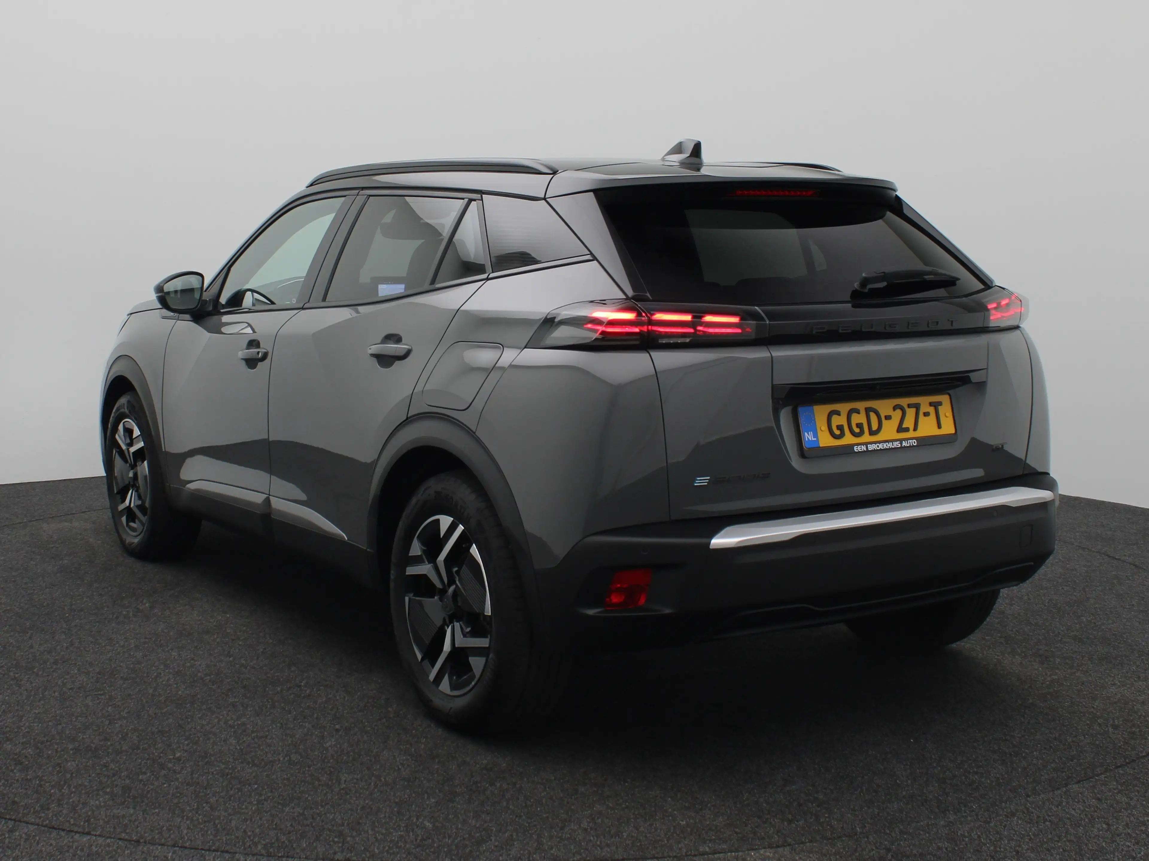 Peugeot e-2008 EV GT 54 kWh SOH 96% | 3 Fase | Carplay | Drive As — photo 9