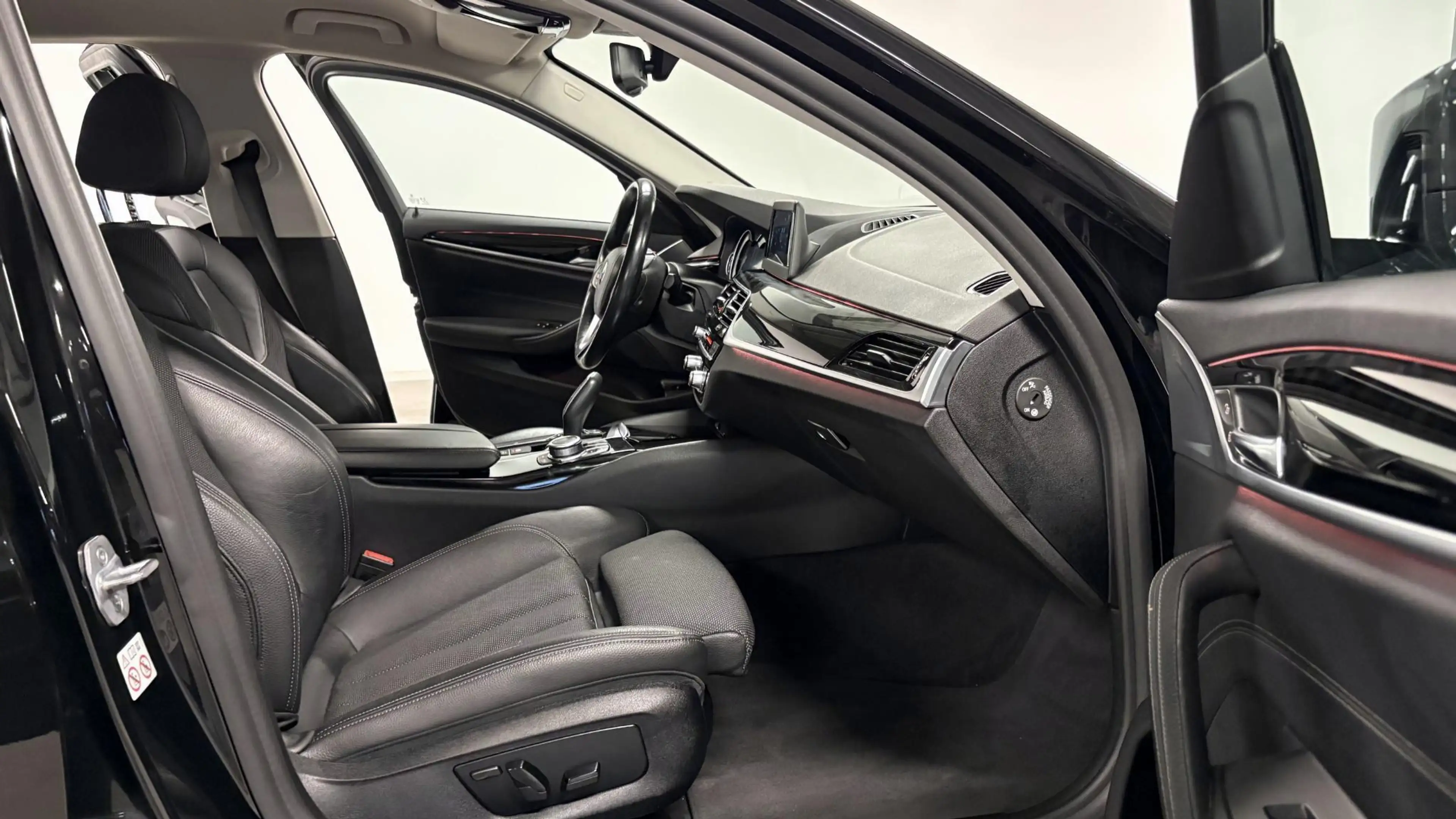 BMW 520 5-serie Touring 520i Executive | Sport Line — photo 19