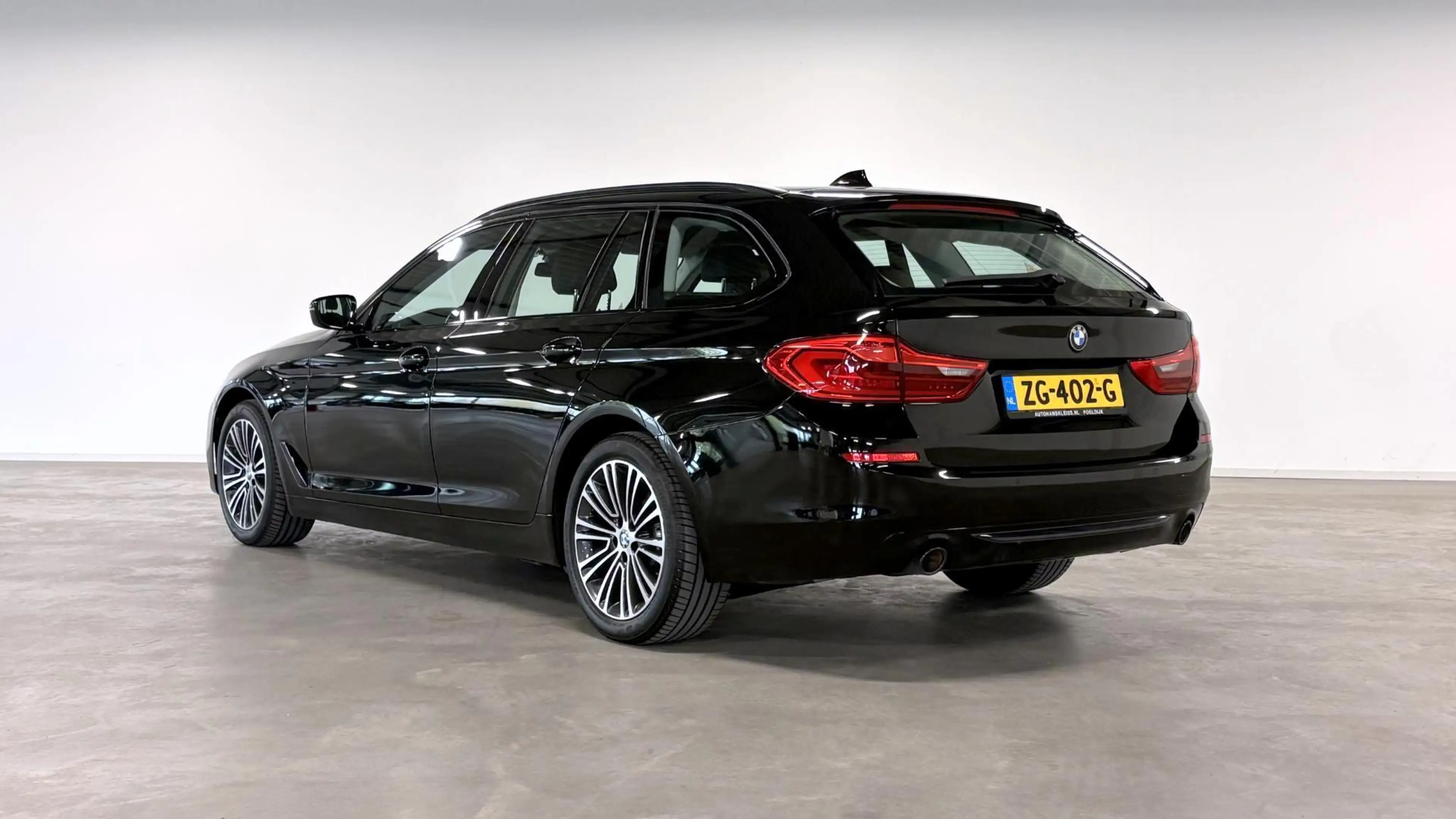 BMW 520 5-serie Touring 520i Executive | Sport Line — photo 29