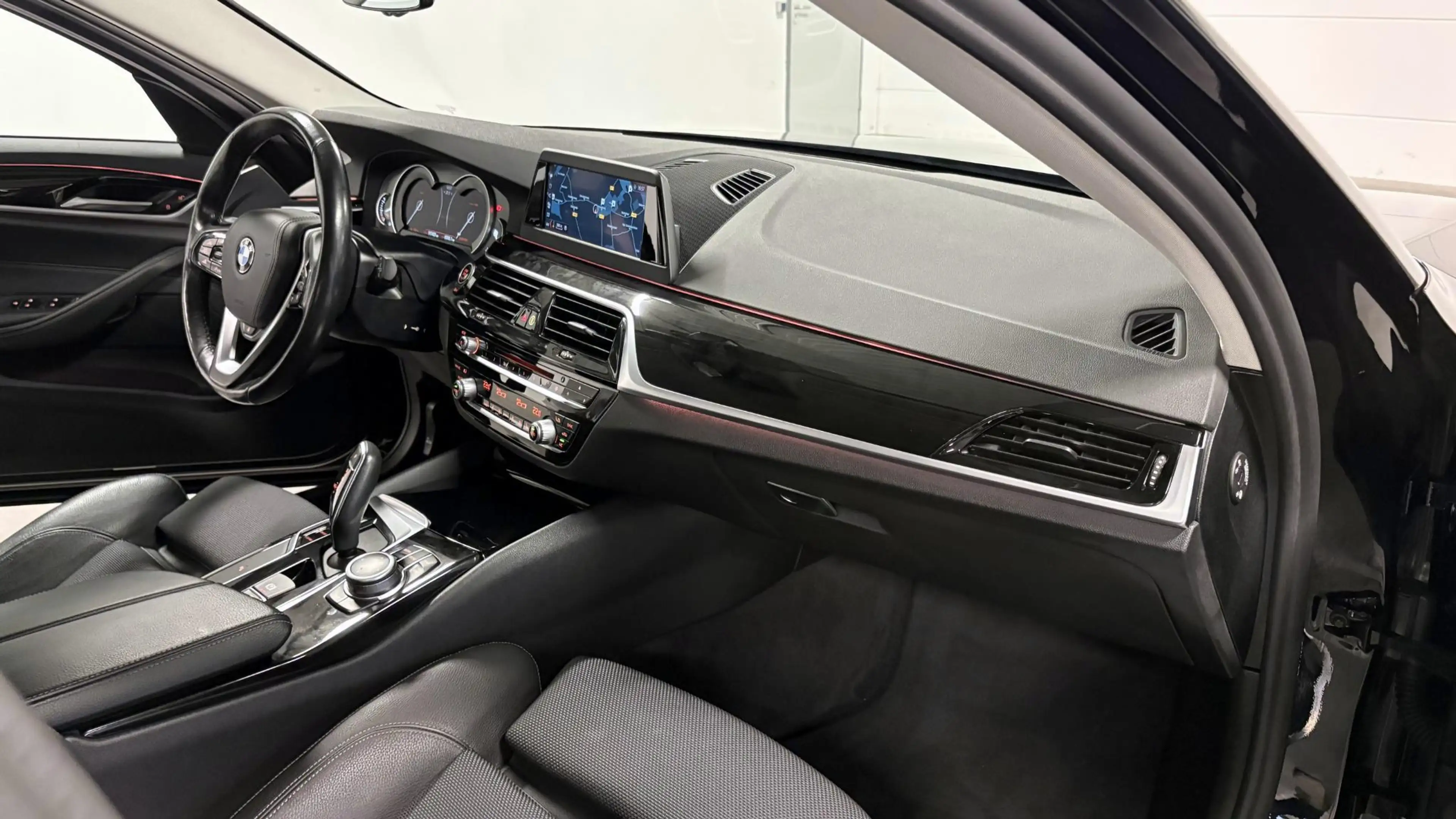 BMW 520 5-serie Touring 520i Executive | Sport Line — photo 20