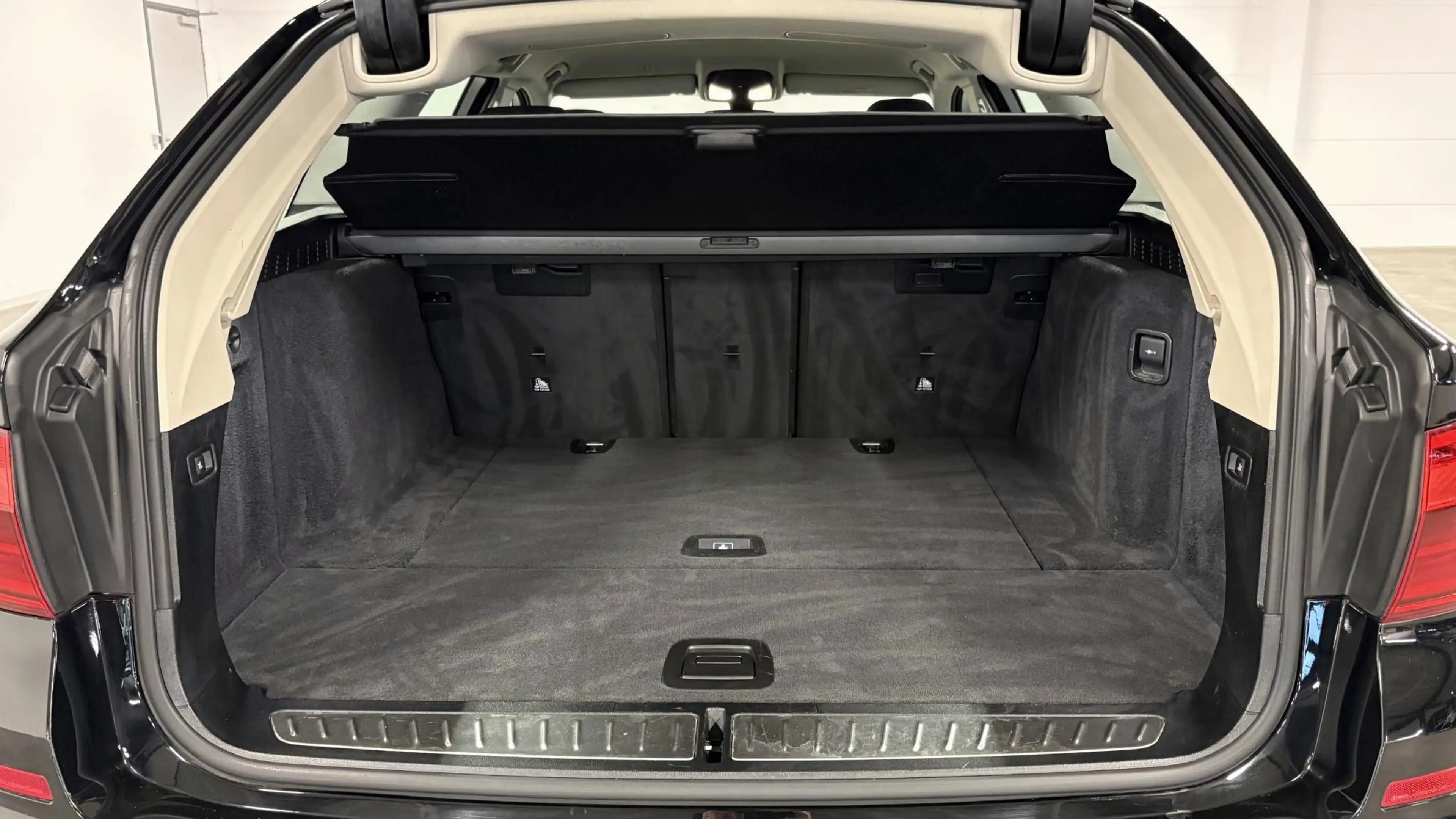 BMW 520 5-serie Touring 520i Executive | Sport Line — photo 23