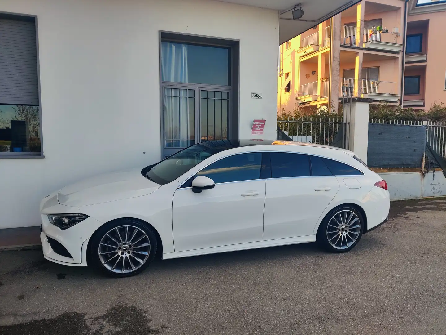 Mercedes-Benz CLA 220 CLA Shooting Brake 220 d Premium 4matic auto Bianco - 2